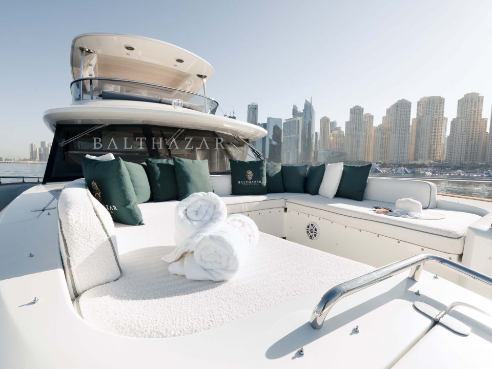Azimut-M6-37