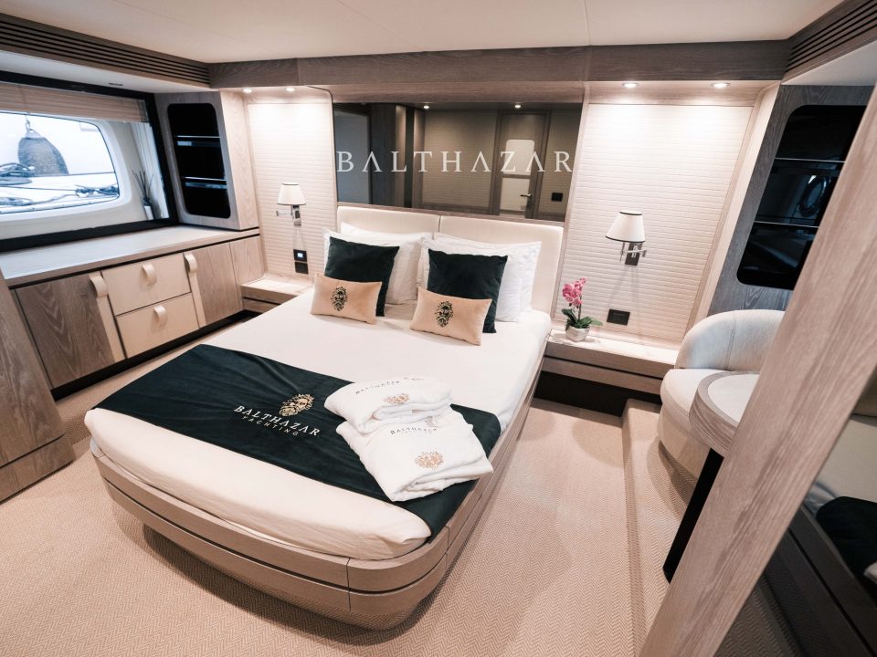 Azimut-M6-44