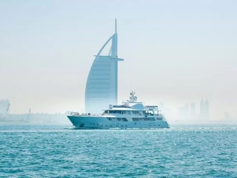 balthazar-yachting-yacht-charter-finesse-150ft00001