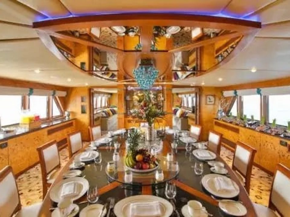 balthazar-yachting-yacht-charter-finesse-150ft00013
