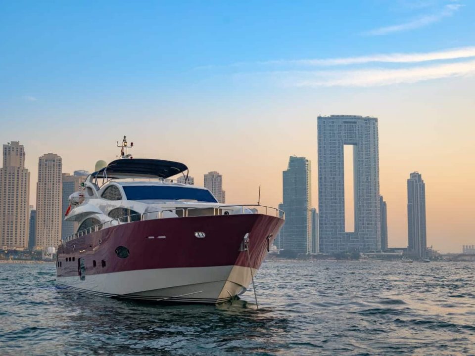 yacht-charter-contessa-115ft2