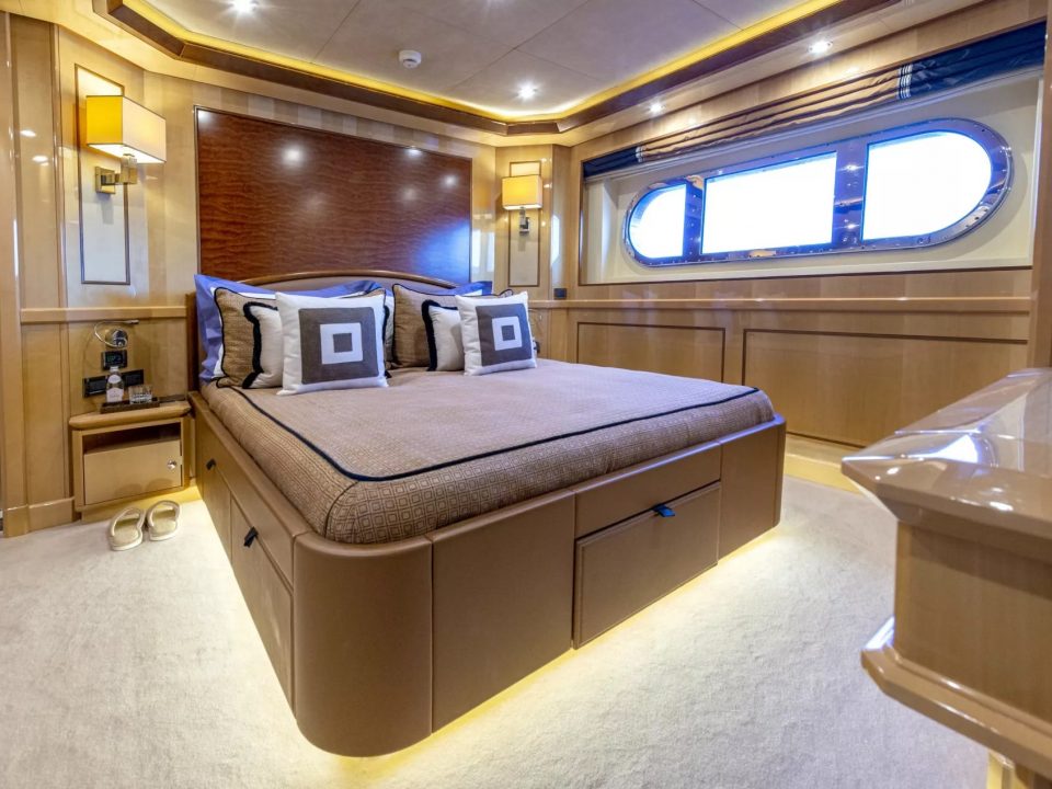 yacht-crn-142ft-updated29