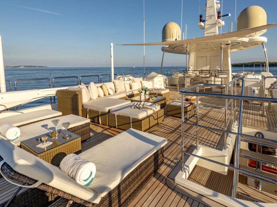 yacht-crn-142ft-updated35