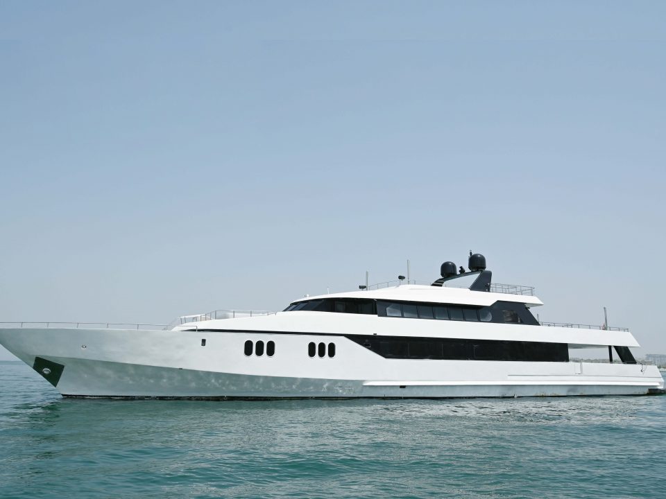 yacht-majesty-141ft18