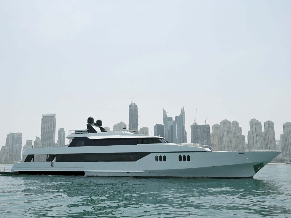 yacht-majesty-141ft21